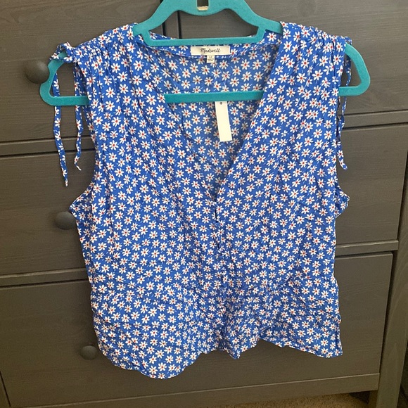 Madewell Tops - Madewell size 12 blue daisy top